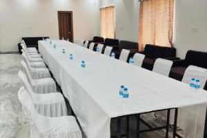 Room Service and Housekeeping at RV Hotel Airport Inn Jewar